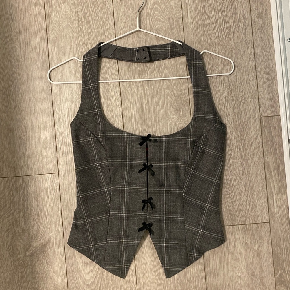 EDIKTED Plaid Gray Halter Top